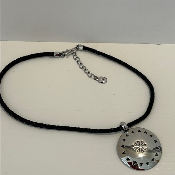 Lauren Ralph Lauren silver medallion choker necklace leather cord adjusts 15-18 - Picture 3 of 8